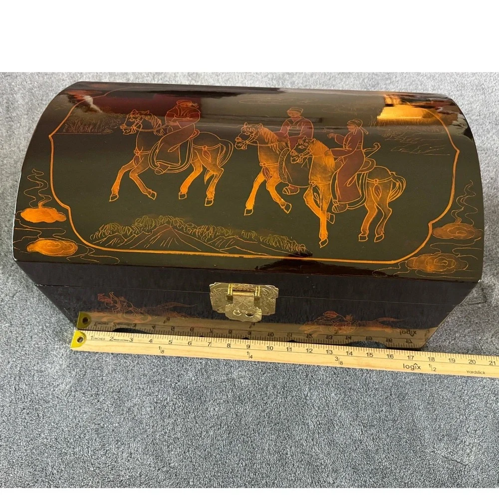 Vintage Japanese Chinese Lacquer Jewelry Box‎ Horse Scene Brass Lock